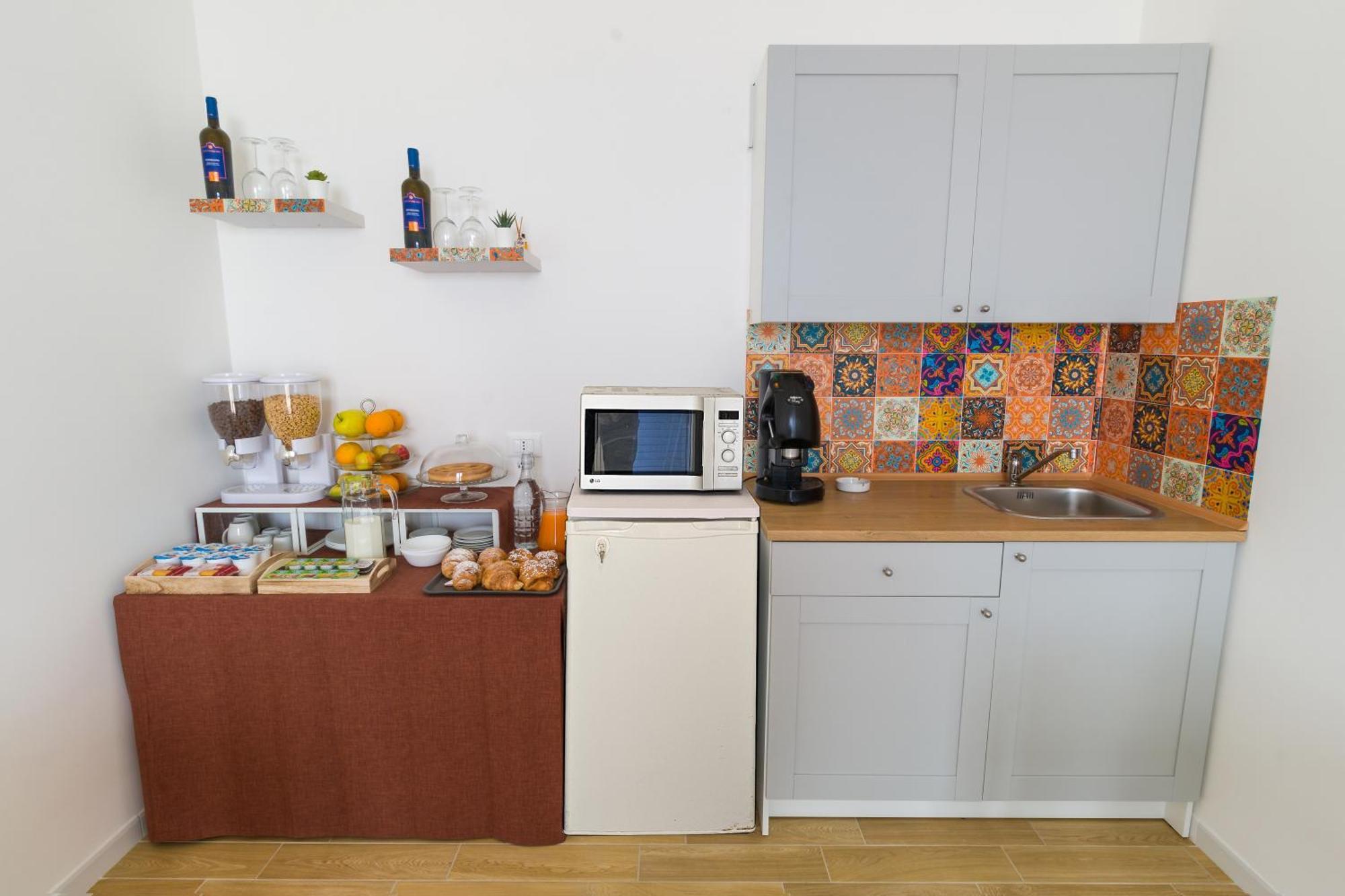 Stabile Hospitality Bed & Breakfast ตราปานี ภายนอก รูปภาพ