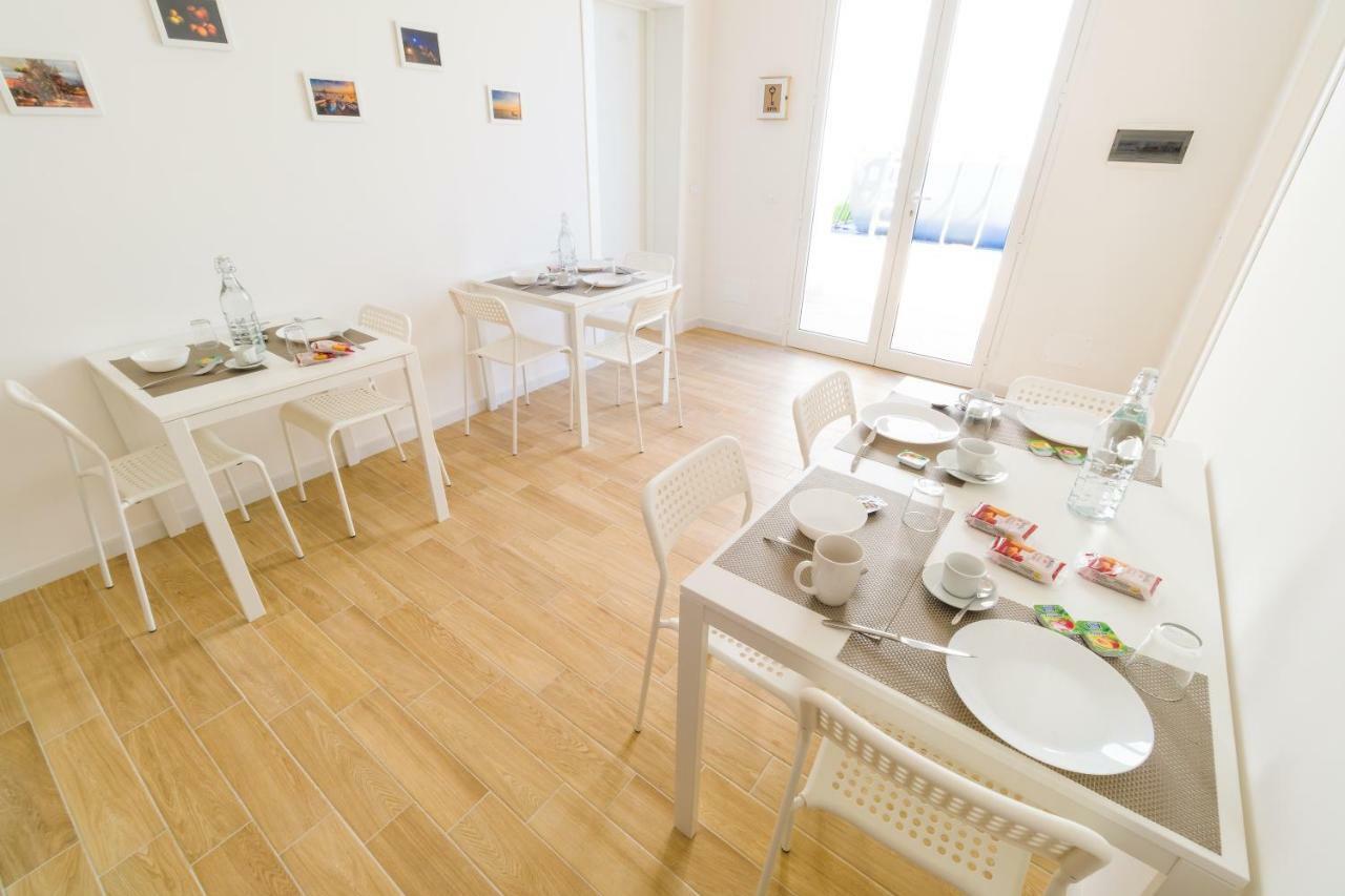 Stabile Hospitality Bed & Breakfast ตราปานี ภายนอก รูปภาพ