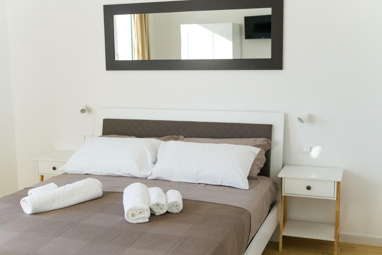 Stabile Hospitality Bed & Breakfast ตราปานี ภายนอก รูปภาพ
