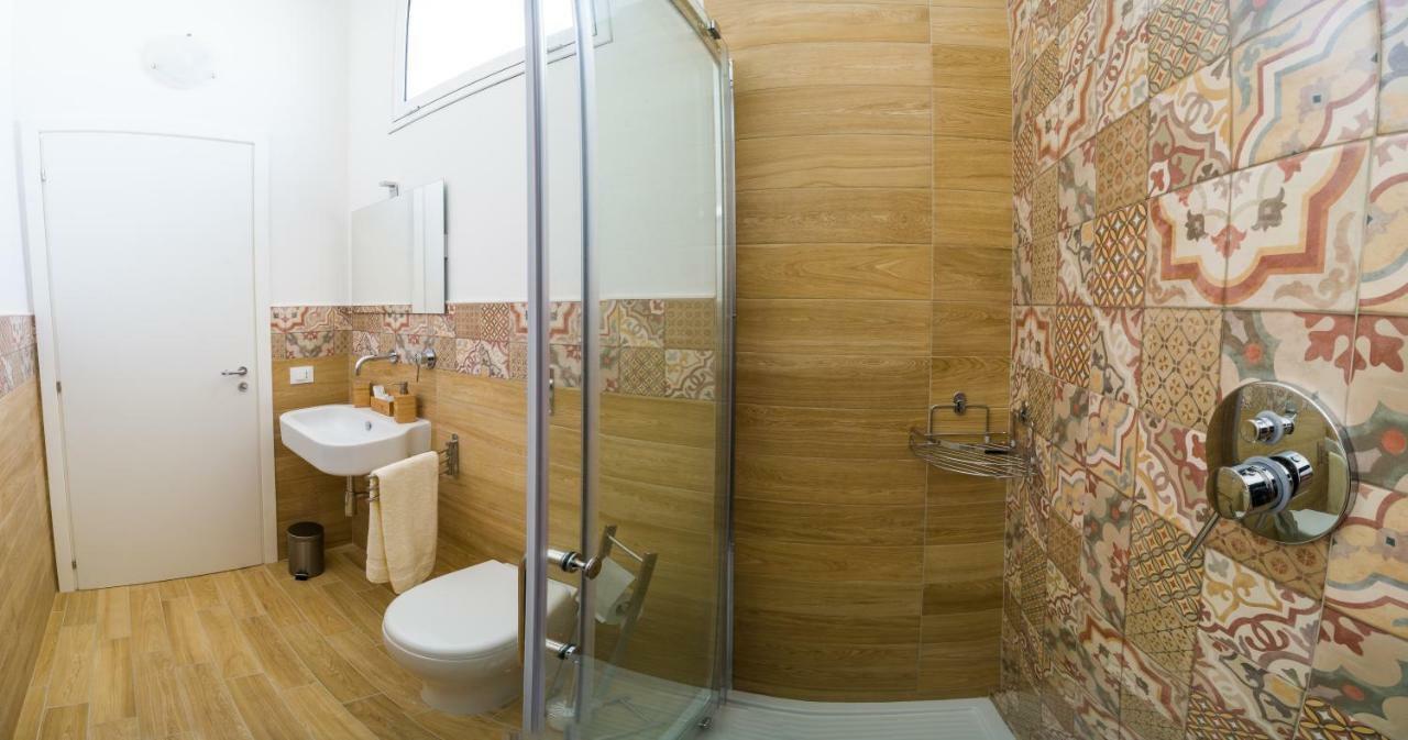 Stabile Hospitality Bed & Breakfast ตราปานี ภายนอก รูปภาพ
