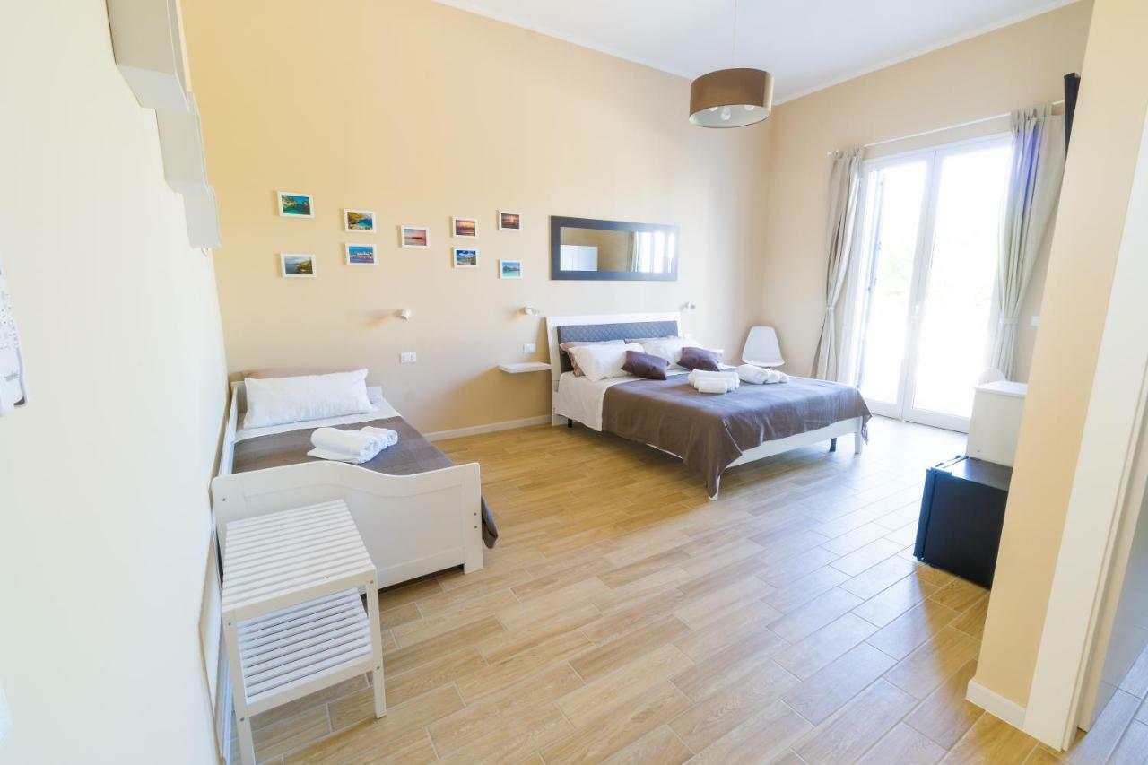 Stabile Hospitality Bed & Breakfast ตราปานี ภายนอก รูปภาพ