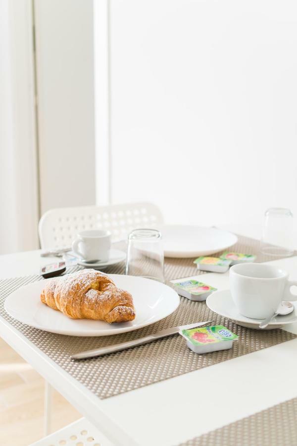 Stabile Hospitality Bed & Breakfast ตราปานี ภายนอก รูปภาพ